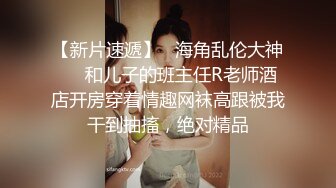 尝试各种制服换装 各种姿势的!