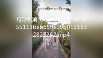 医院女厕跟踪拍摄 牛仔服小美女❤️肥美的鲍鱼肉肉的唇