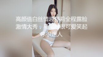 顶级清纯卡哇伊萌妹KIKI回归小秀，娇小身材腹肌马甲线，脱下内裤无毛馒头逼，掰穴特写手指磨蹭，很是诱惑