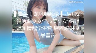 办公室女秘书，没有大家眼里的高挑性感，但却贵在真实，这素颜大家觉得如何！