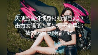 白天老婆在床上脱光衣服搞她